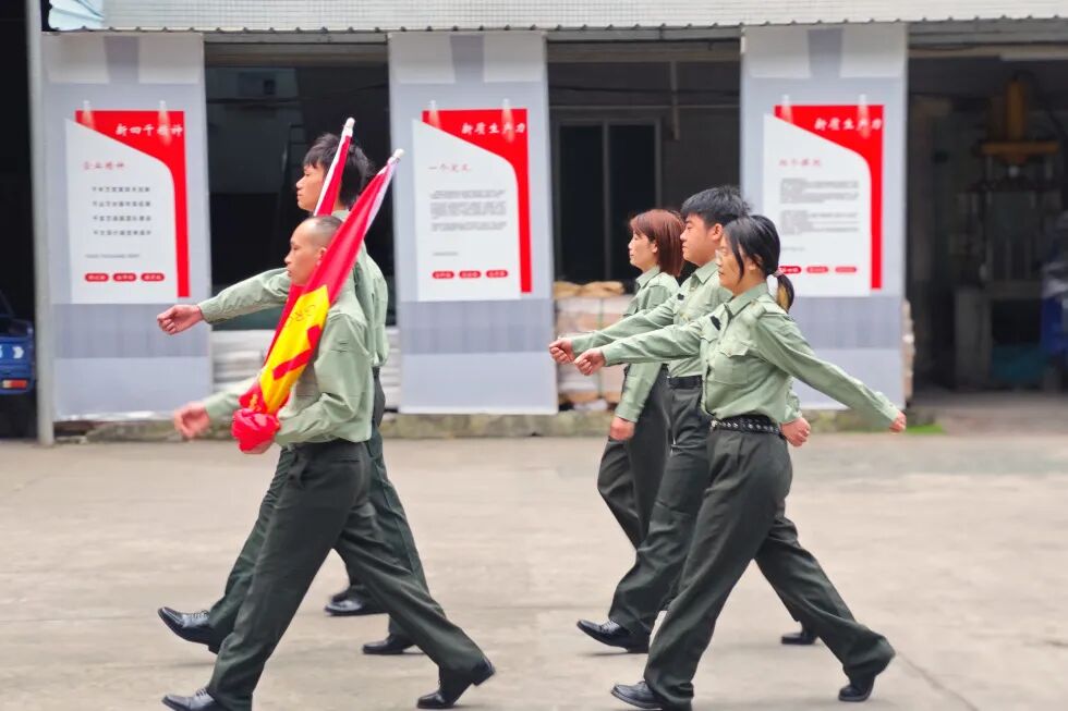 国旗护卫队行进