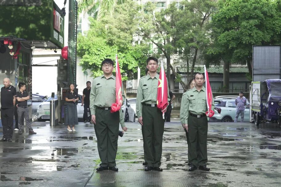 国旗护卫队行进